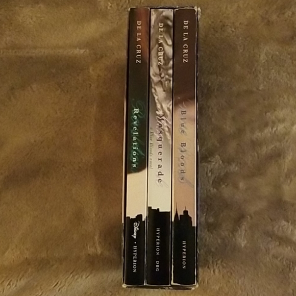 Blue Bloods 3 Book Set - Picture 9 of 9